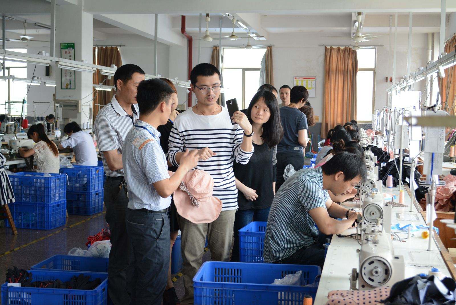 車工在帽廠月薪過(guò)萬(wàn)